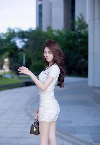 粉色软件注册界面